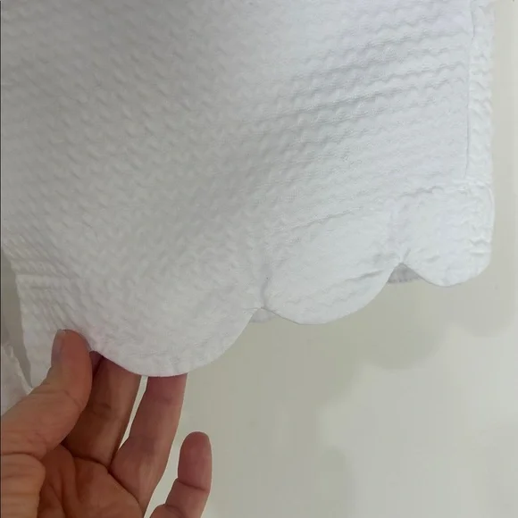 LILLY PULITZER Buttercup Shorts in Resort White Size 2 - Picture 9 of 14